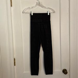 LULULEMON/ special edition manifesto Luxtreme Wunder under 25”